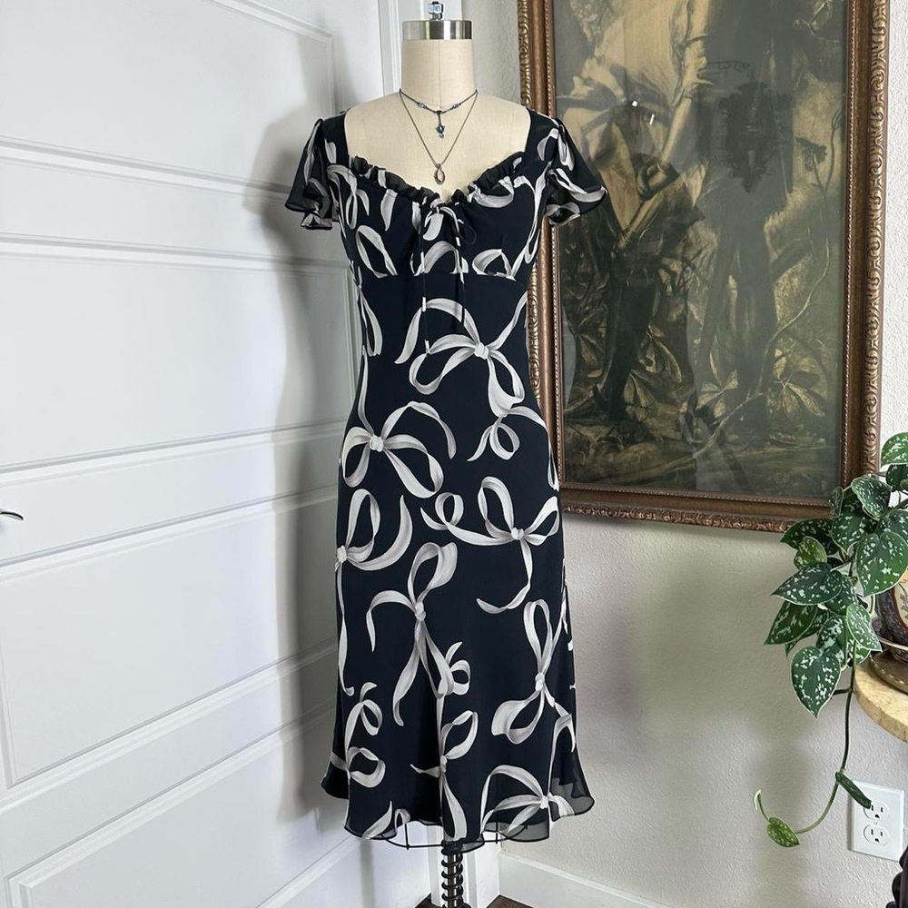 Vintage early 2000s 100% silk milk maid black and white  summer dress Size 2